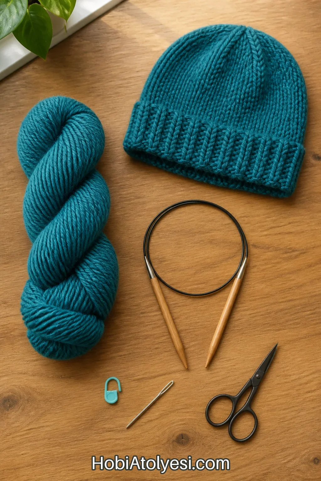 Malzemeler: teal renk aran ip, 5 mm dairesel şiş, ilmek işareti, makas, yün iğnesi
