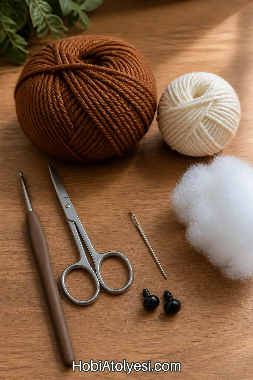 Amigurumi malzemeleri ve düzenli çalışma alanı